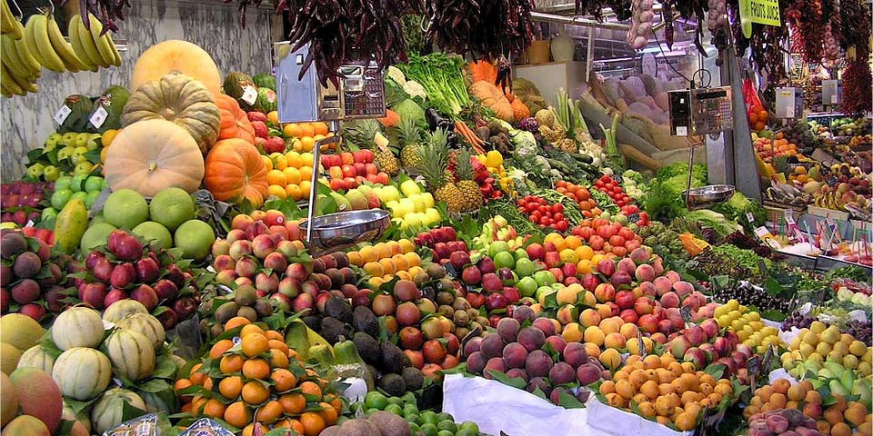 farmers market fruits and vegetables