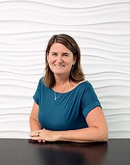 Leigh Head Shot