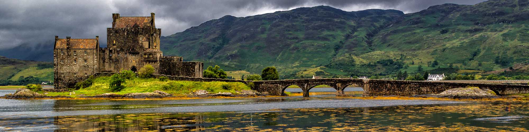 landscape of a mountain and a castle